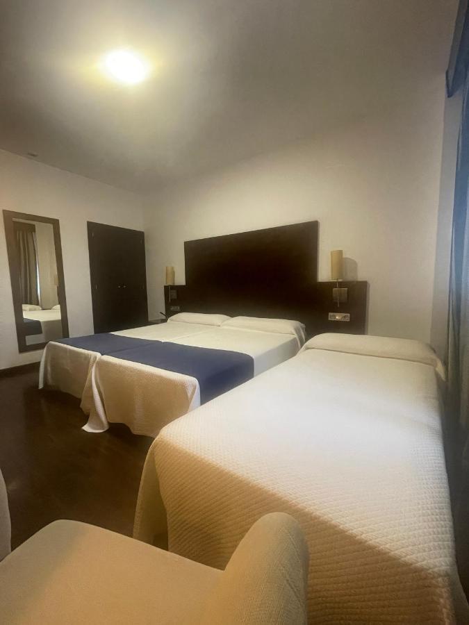 Hotel Complejo Leo 24H Monesterio Zewnętrze zdjęcie