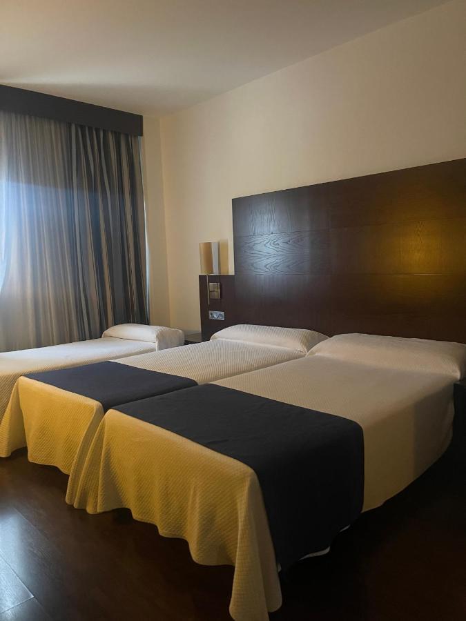 Hotel Complejo Leo 24H Monesterio Zewnętrze zdjęcie